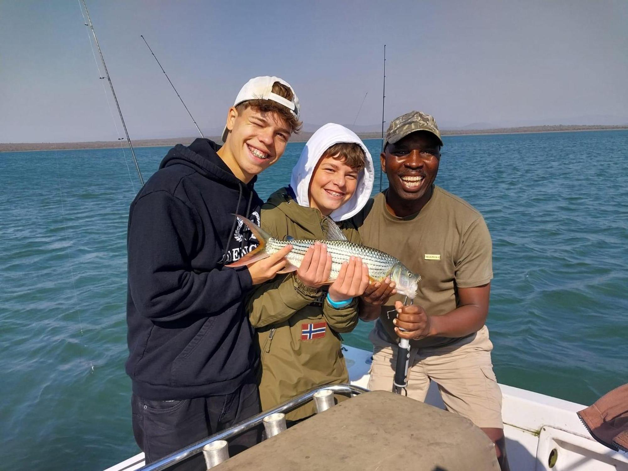 פונגולה Shayamoya Tiger Fishing And Game Lodge מראה חיצוני תמונה