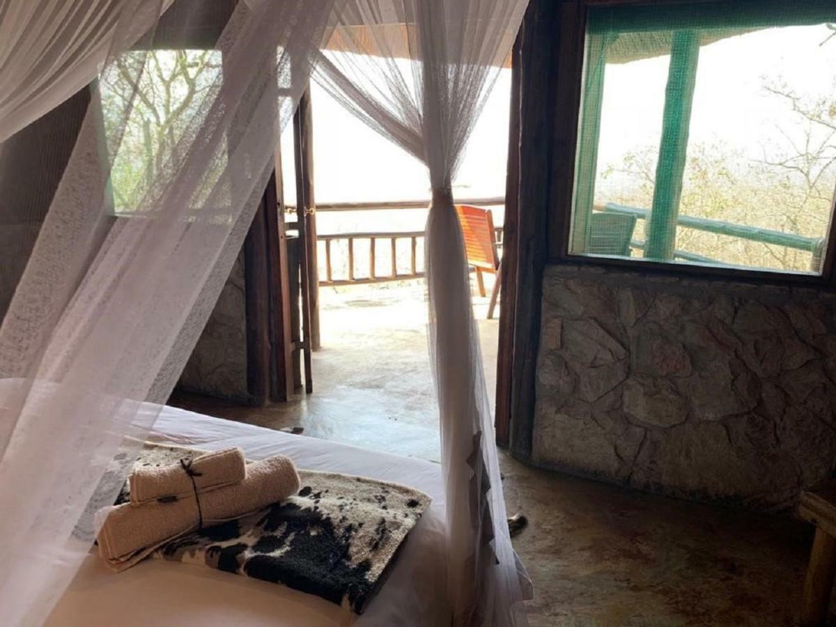 פונגולה Shayamoya Tiger Fishing And Game Lodge מראה חיצוני תמונה